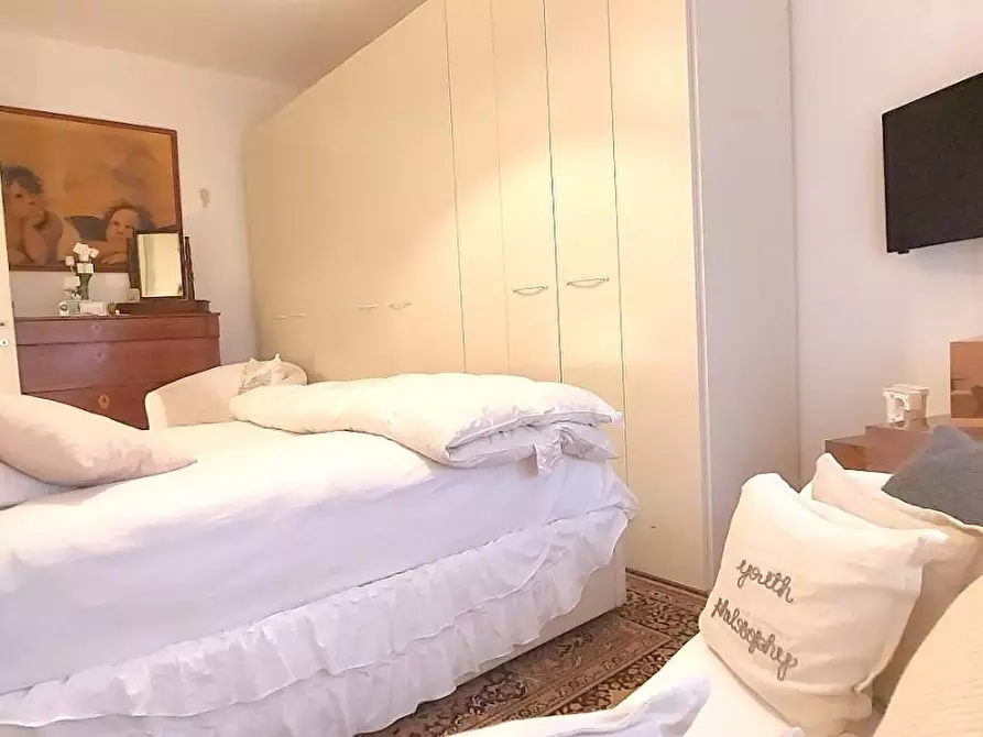 Immagine 24 di Appartamento in vendita  a Carrara