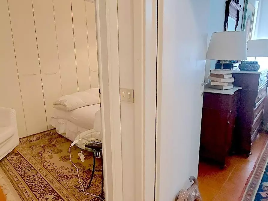 Immagine 17 di Appartamento in vendita  a Carrara