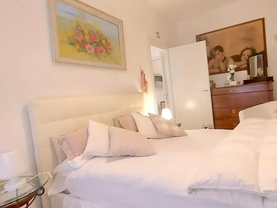 Immagine 23 di Appartamento in vendita  a Carrara