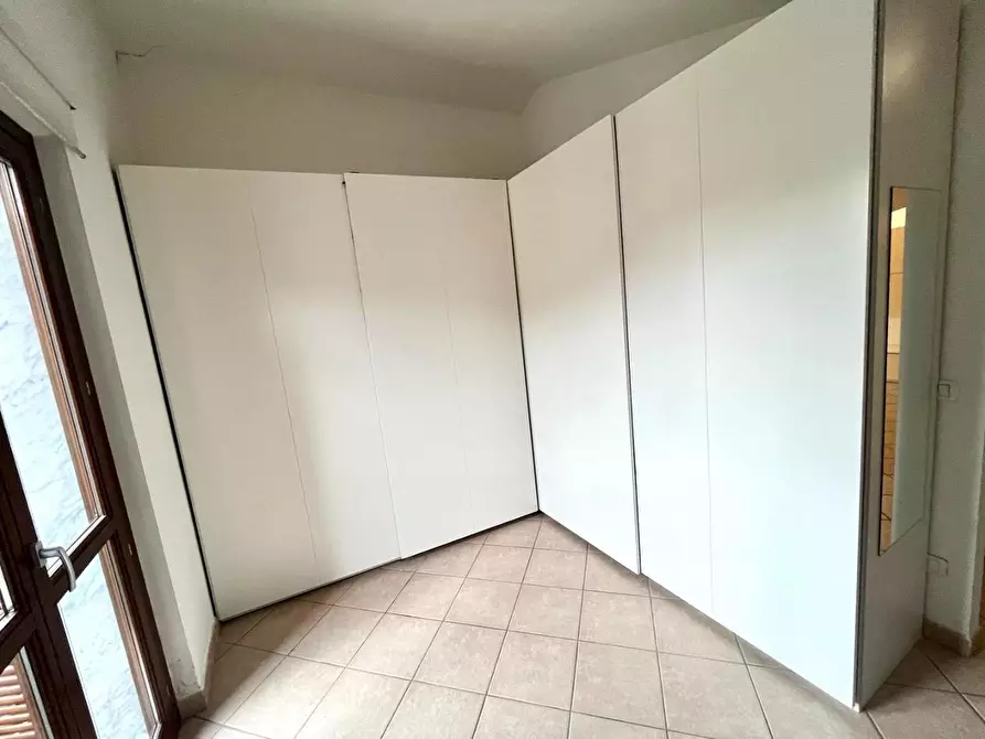 Immagine 10 di Mansarda in vendita  a Massa