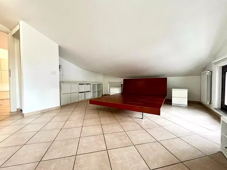 Immagine 11 di Mansarda in vendita  a Massa