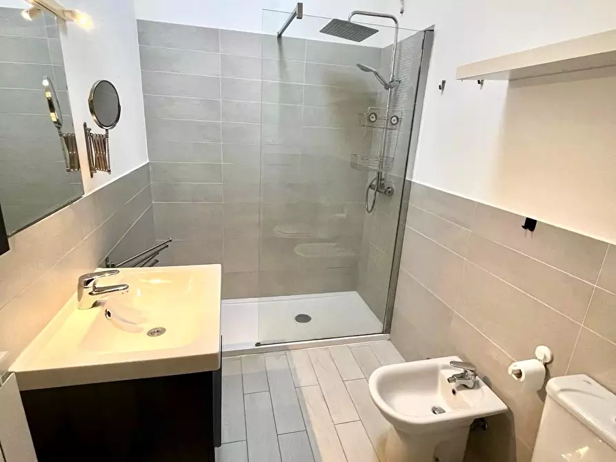 Immagine 8 di Mansarda in vendita  a Massa