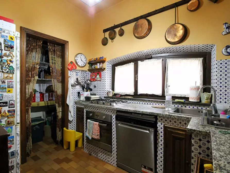 Immagine 27 di Villa in vendita  a Lucca