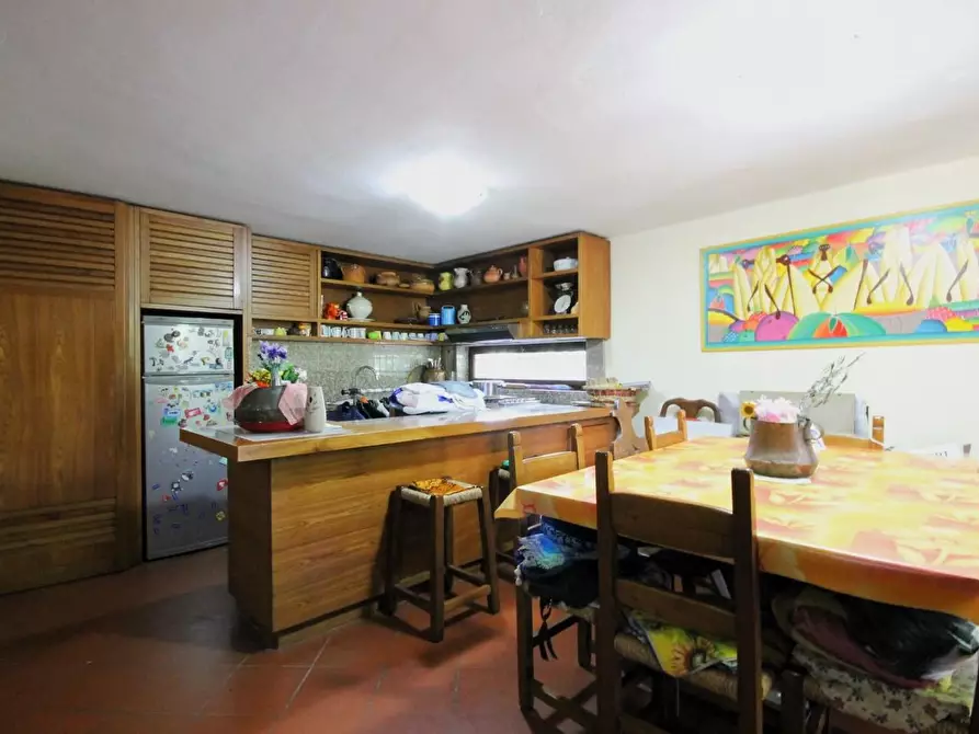 Immagine 39 di Villa in vendita  a Lucca