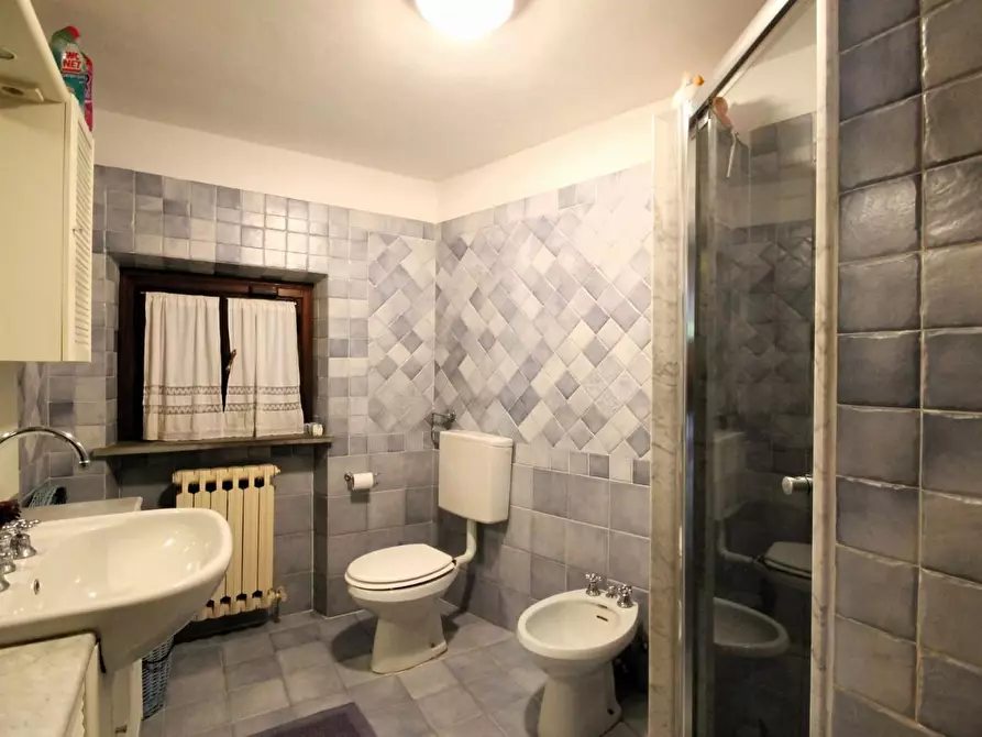 Immagine 41 di Villa in vendita  a Lucca