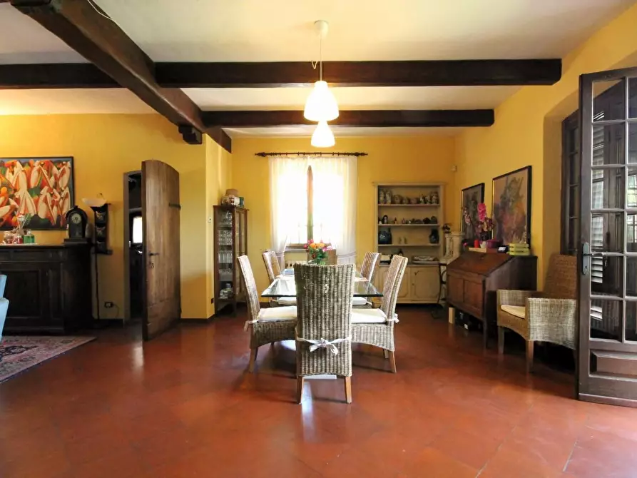 Immagine 21 di Villa in vendita  a Lucca