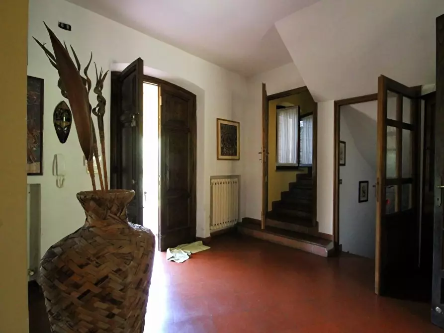Immagine 26 di Villa in vendita  a Lucca