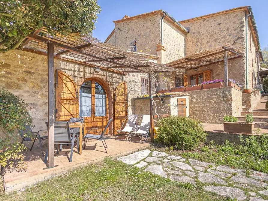 Immagine 11 di Casa colonica in vendita  a Pomarance