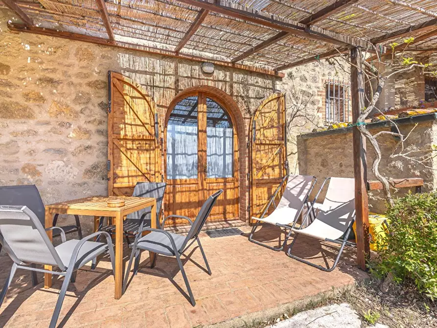 Immagine 14 di Casa colonica in vendita  a Pomarance