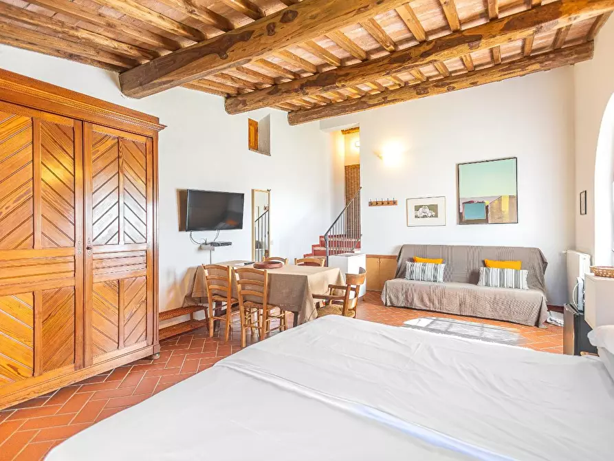 Immagine 26 di Casa colonica in vendita  a Pomarance