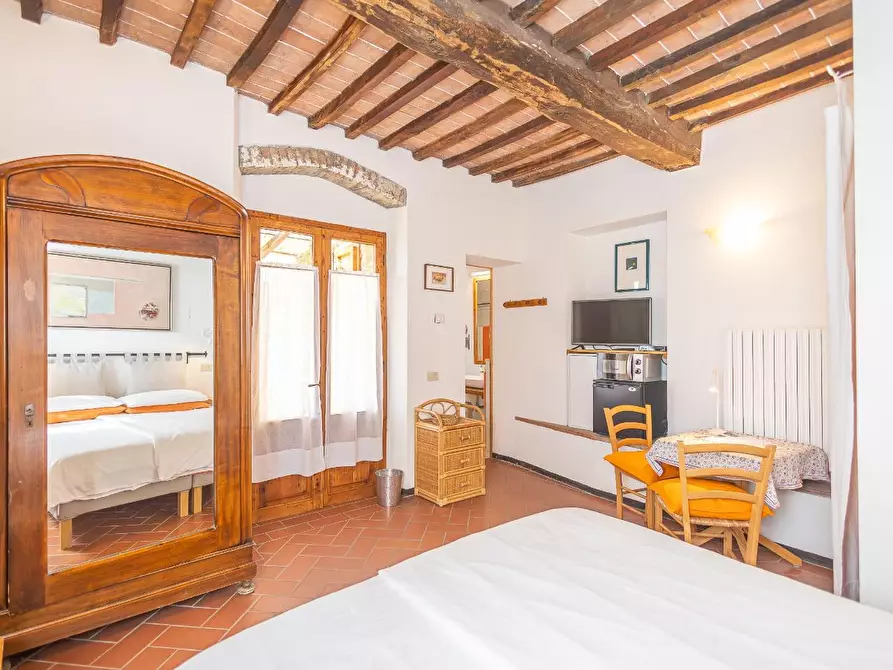 Immagine 24 di Casa colonica in vendita  a Pomarance