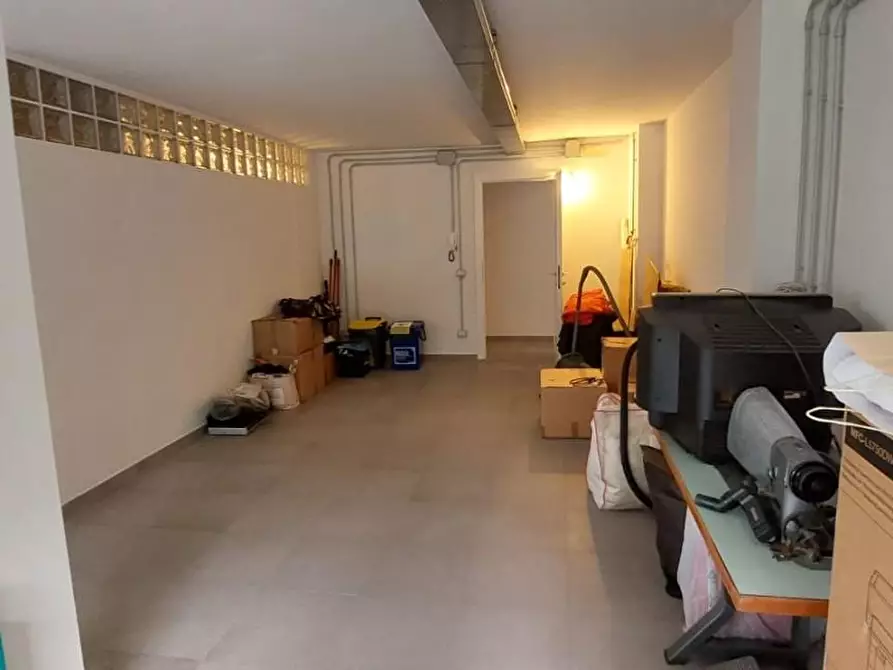 Immagine 16 di Ufficio in vendita  a Vinci