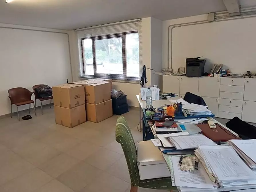 Immagine 1 di Ufficio in vendita  a Vinci