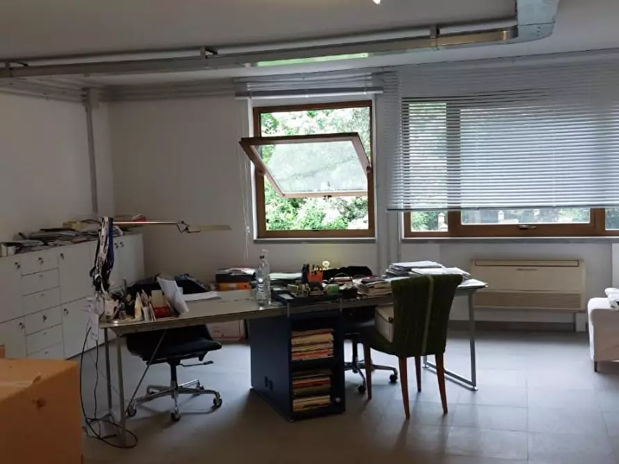 Immagine 13 di Ufficio in vendita  a Vinci