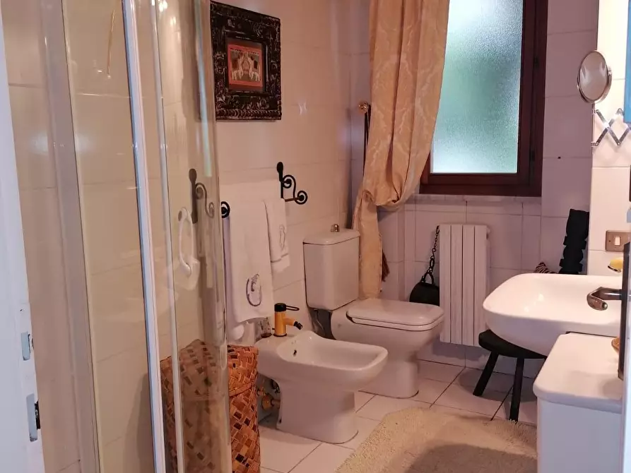 Immagine 12 di Villetta a schiera in vendita  a Carrara