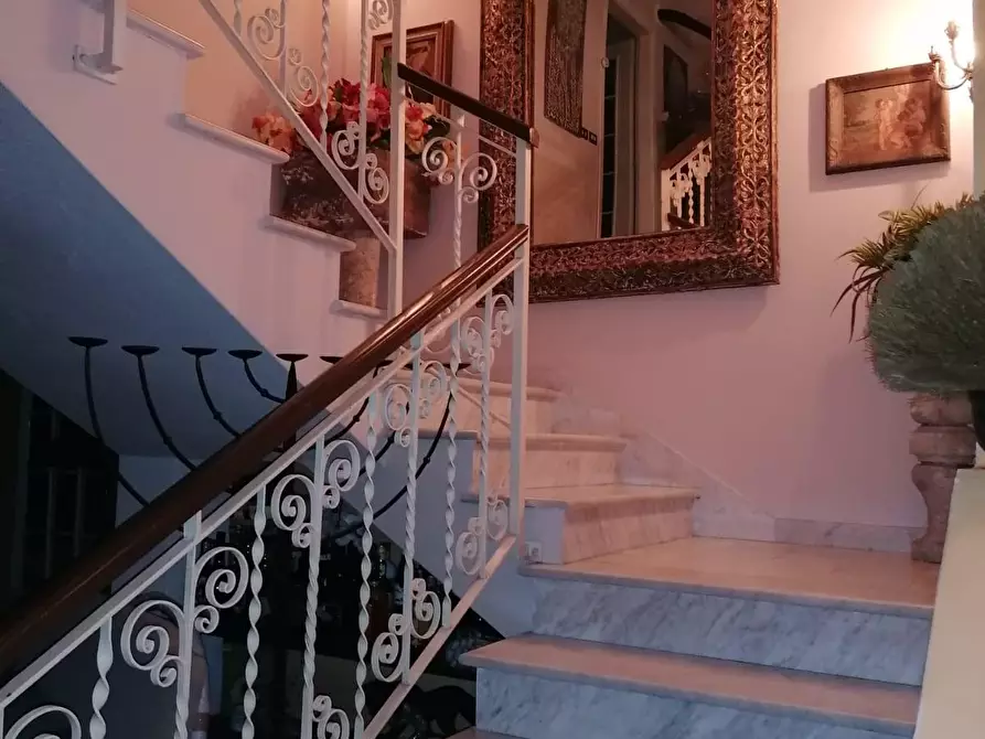 Immagine 14 di Villetta a schiera in vendita  a Carrara