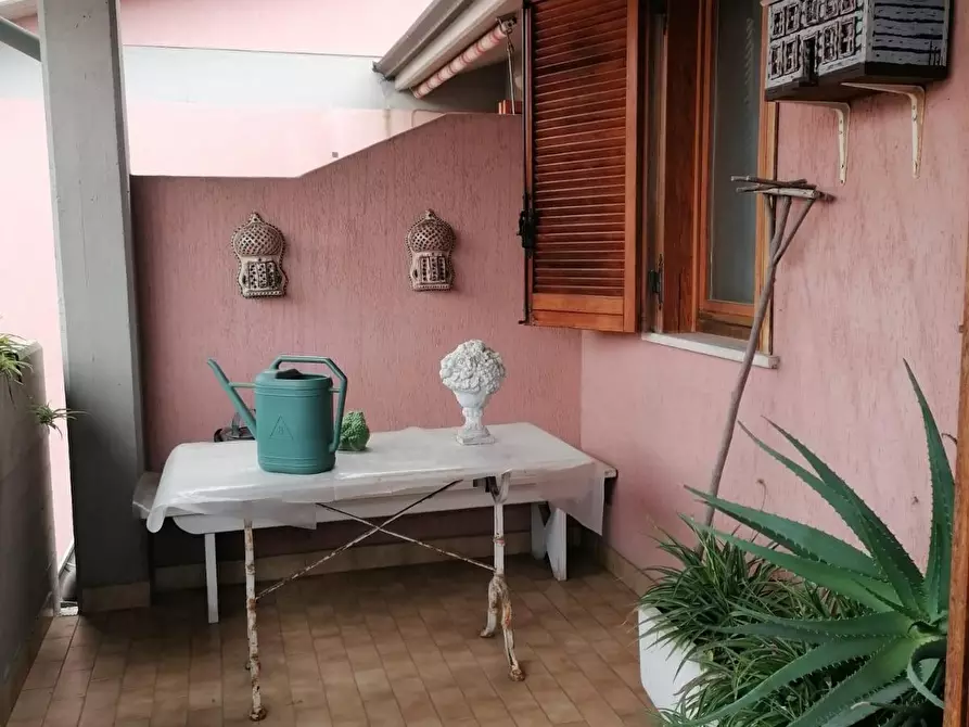 Immagine 29 di Villetta a schiera in vendita  a Carrara