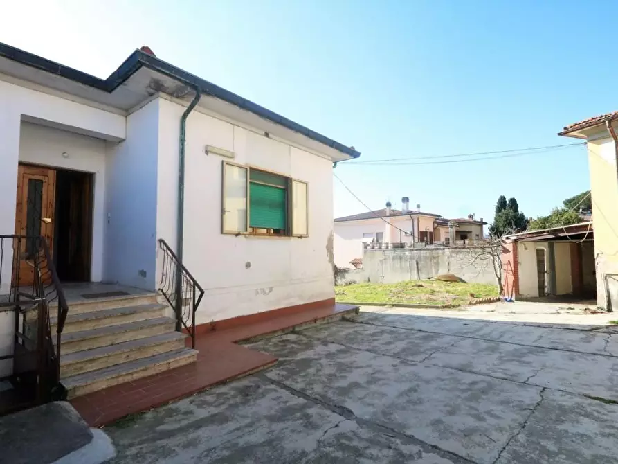 Immagine 1 di Casa indipendente in vendita  a Buti