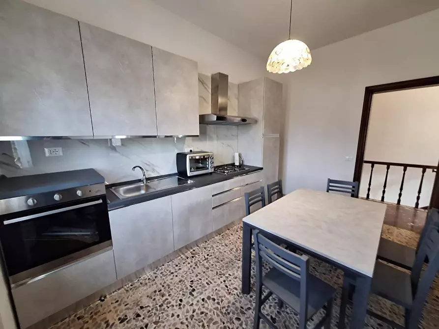 Immagine 1 di Appartamento in affitto  a Capannori