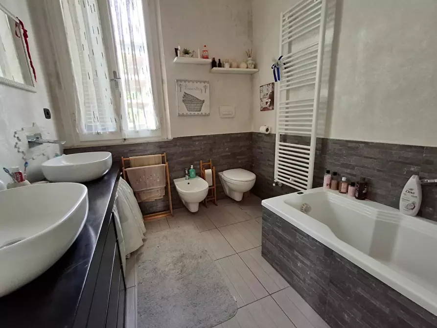 Immagine 30 di Terratetto in vendita  a Capraia E Limite