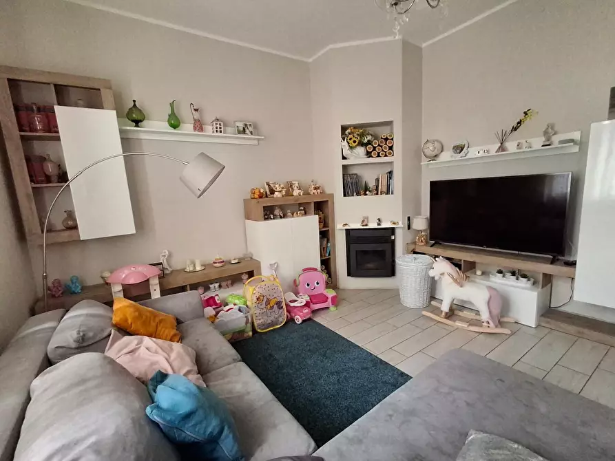 Immagine 3 di Terratetto in vendita  a Capraia E Limite