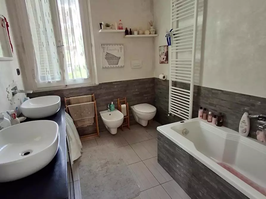 Immagine 28 di Terratetto in vendita  a Capraia E Limite