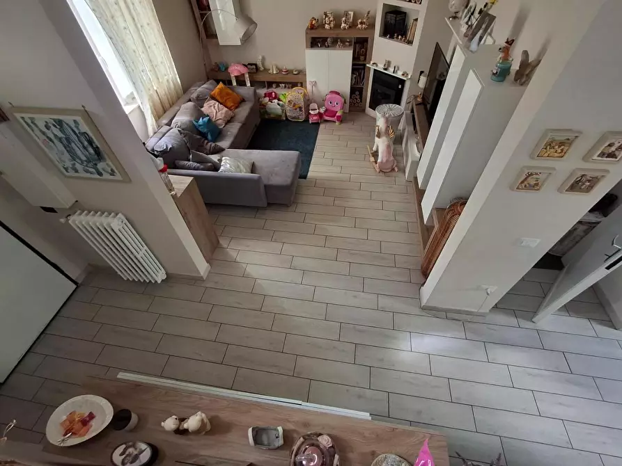 Immagine 18 di Terratetto in vendita  a Capraia E Limite