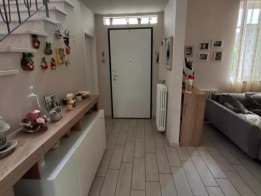 Immagine 17 di Terratetto in vendita  a Capraia E Limite