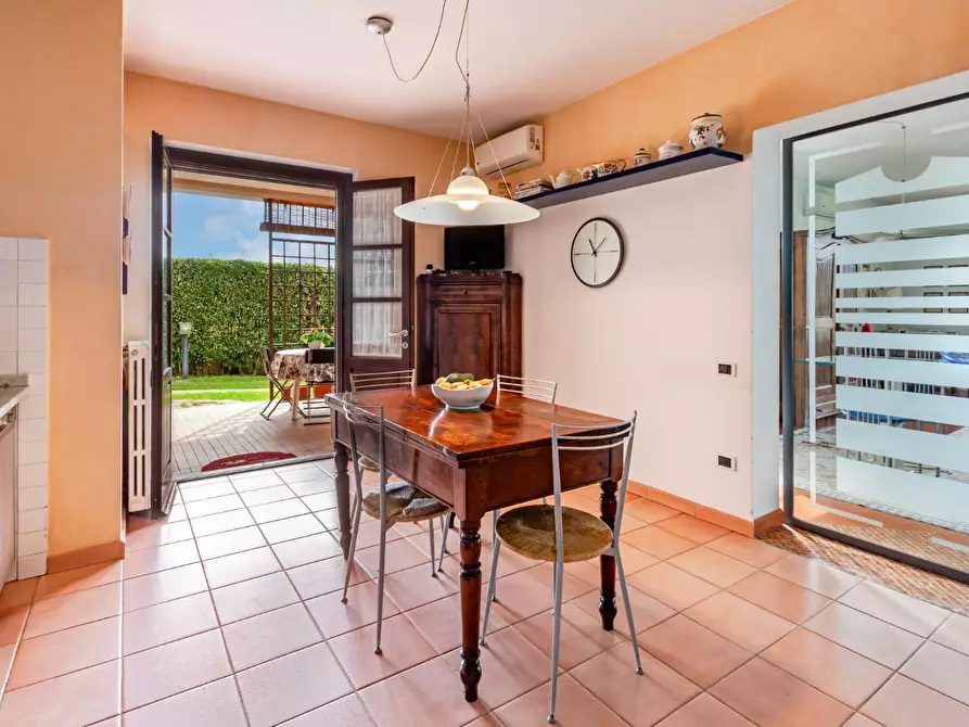 Immagine 13 di Villa in vendita  a San Giuliano Terme