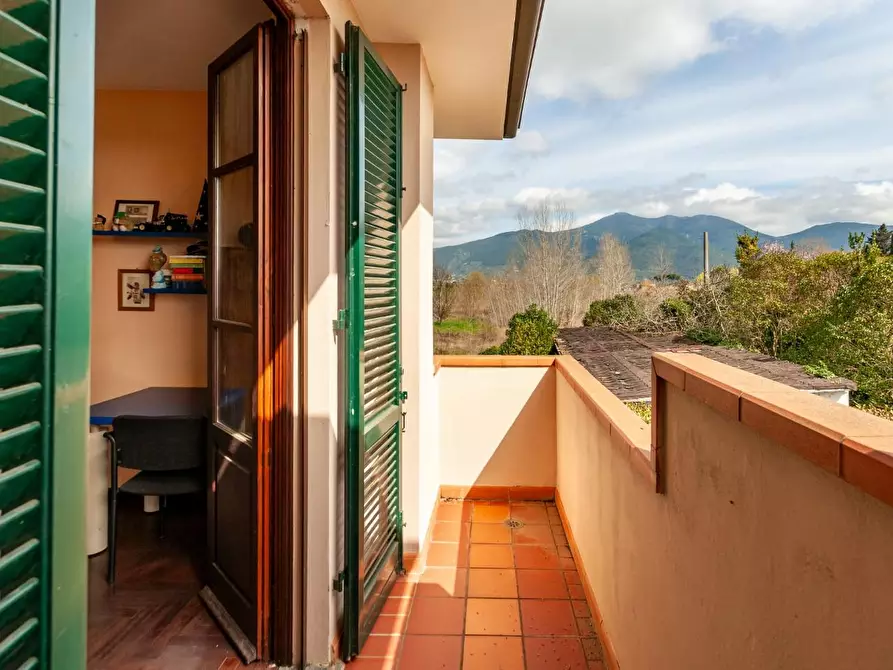 Immagine 37 di Villa in vendita  a San Giuliano Terme