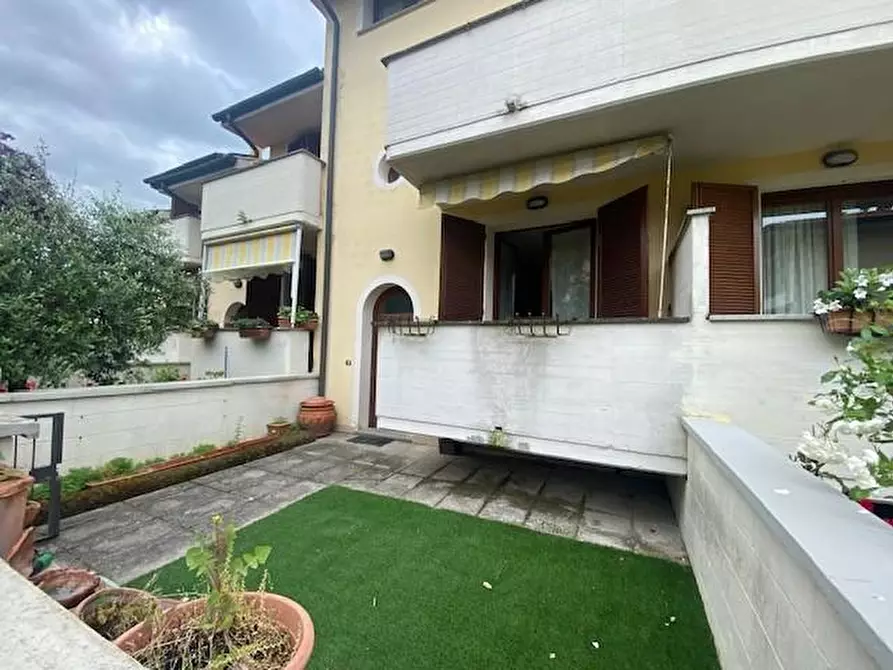 Immagine 31 di Villetta a schiera in vendita  a Santa Croce Sull'arno