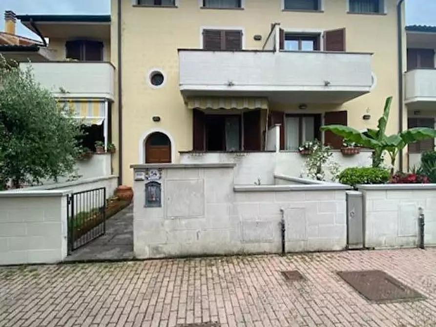 Immagine 30 di Villetta a schiera in vendita  a Santa Croce Sull'arno