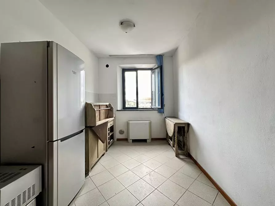 Immagine 3 di Appartamento in vendita  a Lucca