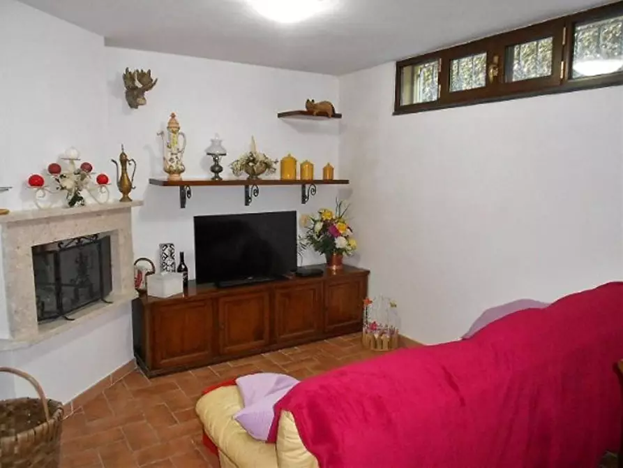 Immagine 48 di Villa in vendita  a Seravezza