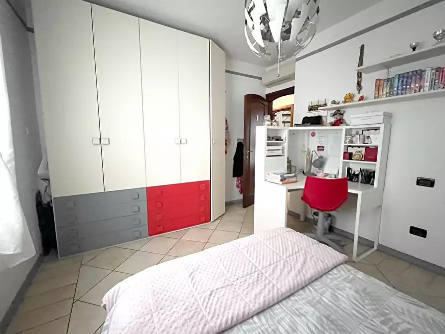 Immagine 37 di Villa in vendita  a Seravezza