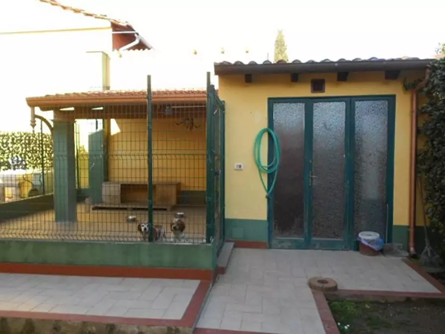 Immagine 24 di Villa in vendita  a Seravezza