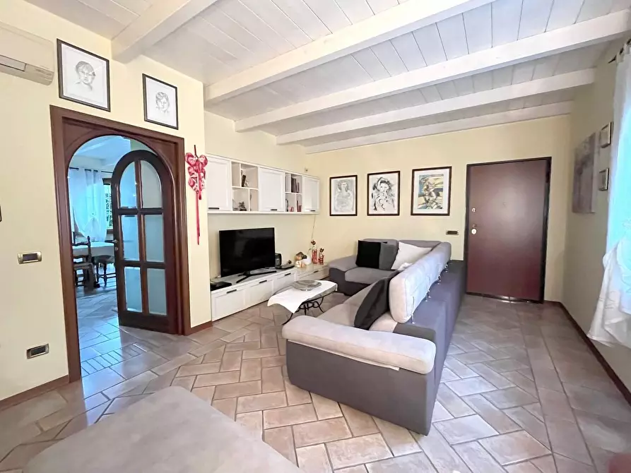 Immagine 28 di Villa in vendita  a Seravezza