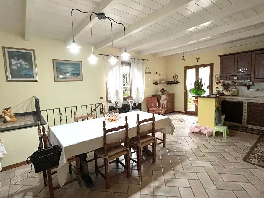 Immagine 25 di Villa in vendita  a Seravezza