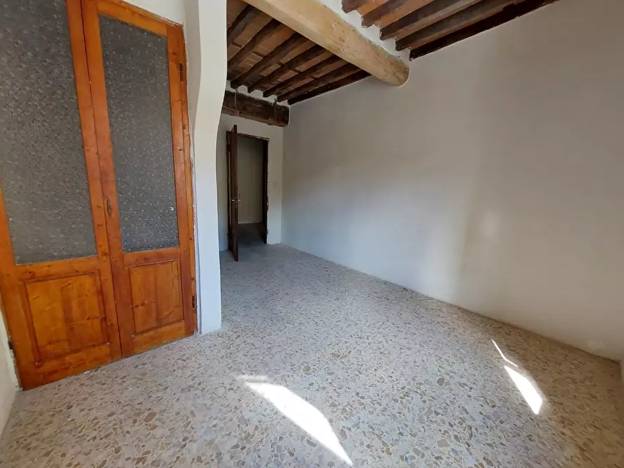 Immagine 4 di Appartamento in vendita  a Buti