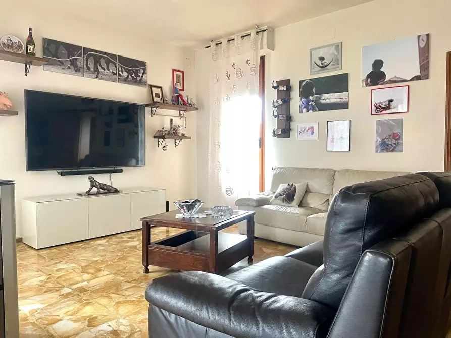 Immagine 3 di Casa bifamiliare in vendita  a Monteroni D'arbia