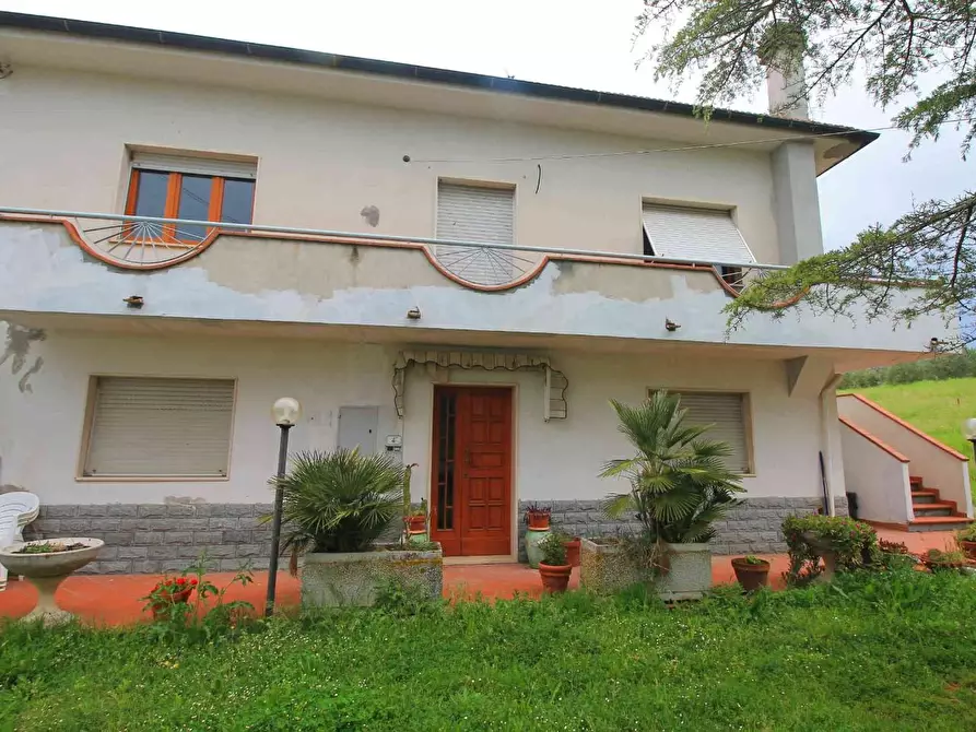 Immagine 28 di Casa colonica in vendita  a Empoli