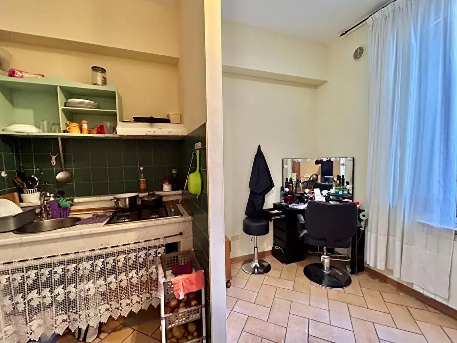 Immagine 3 di Appartamento in vendita  a Siena