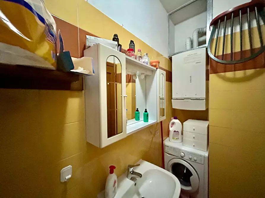 Immagine 11 di Appartamento in vendita  a Siena