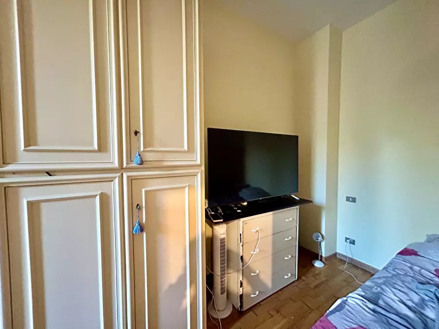 Immagine 9 di Appartamento in vendita  a Siena