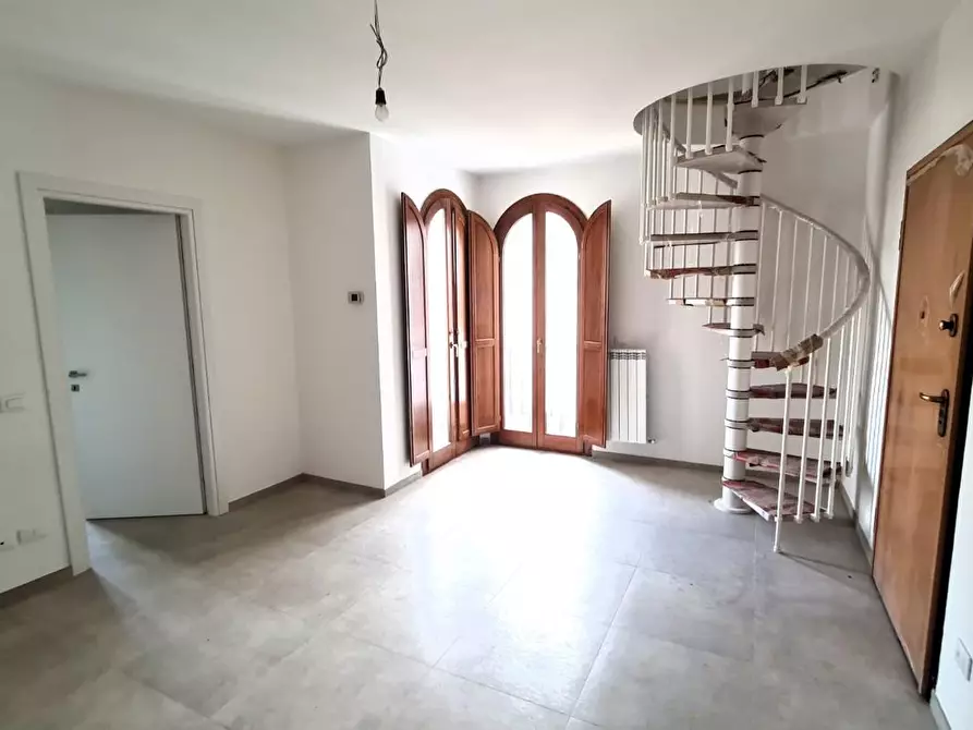 Immagine 2 di Casa bifamiliare in vendita  a San Miniato