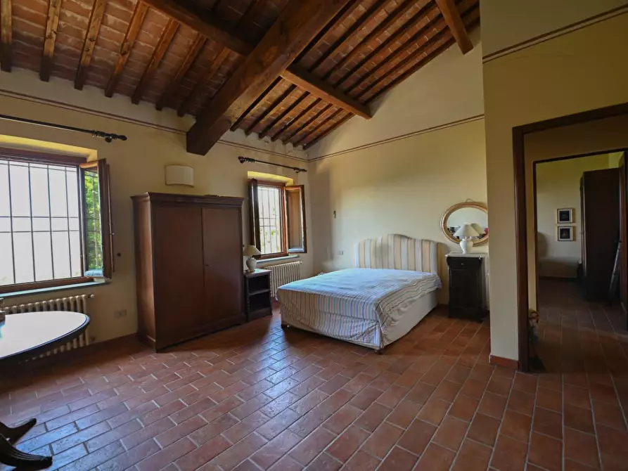 Immagine 21 di Villa in vendita  a Massarosa