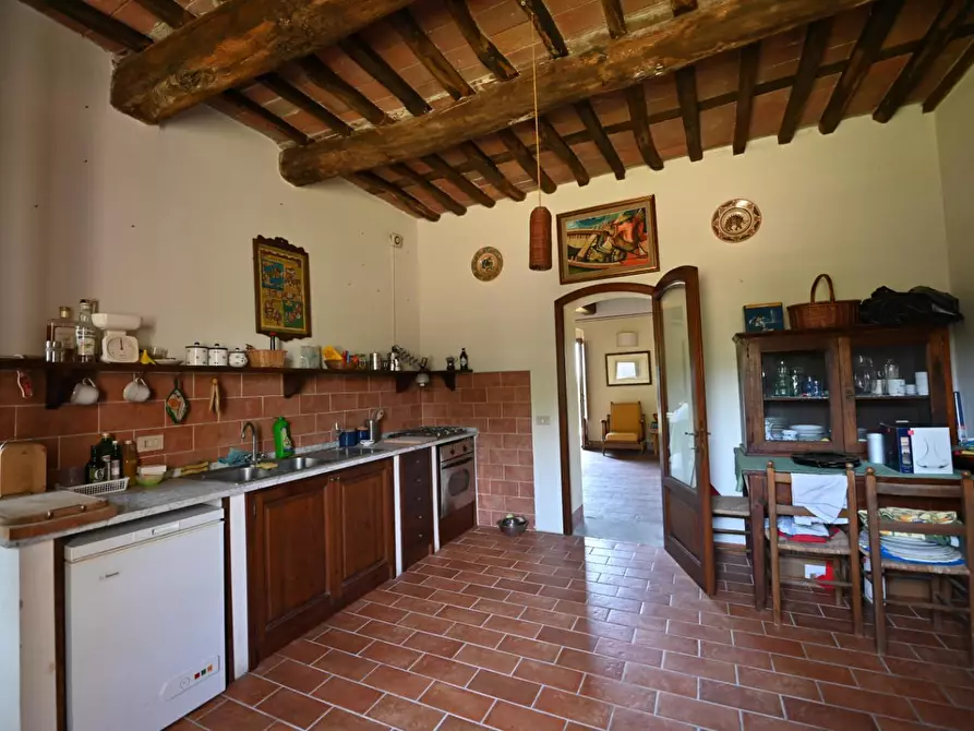 Immagine 8 di Villa in vendita  a Massarosa