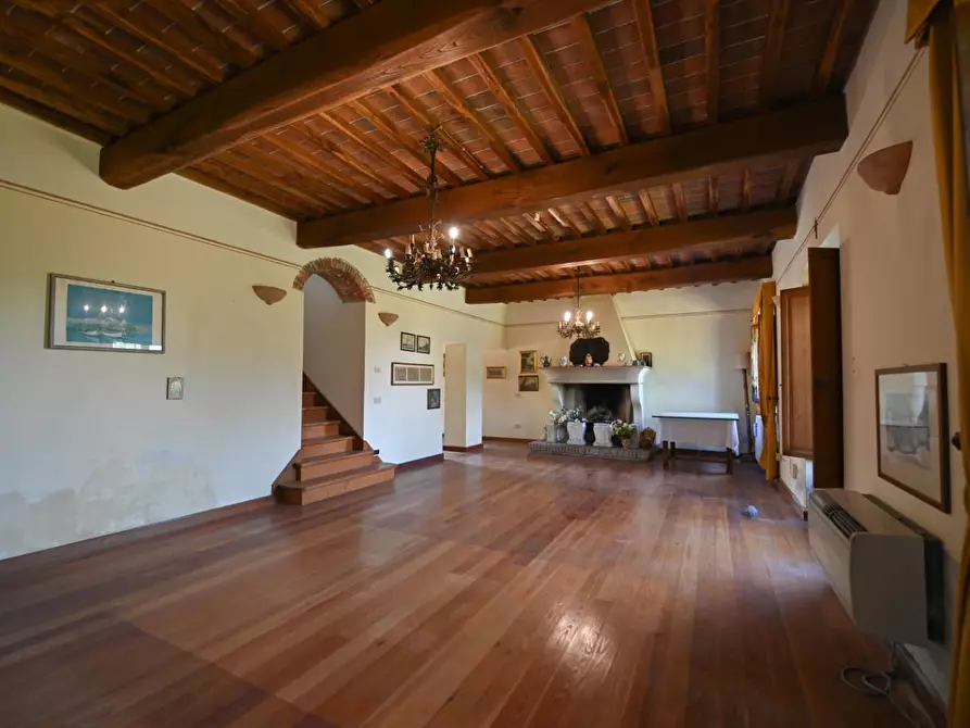 Immagine 22 di Villa in vendita  a Massarosa