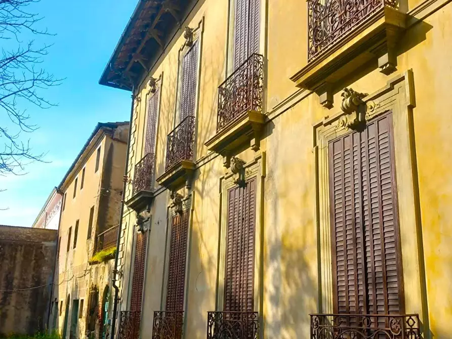 Immagine 10 di Villa in vendita  a Pisa