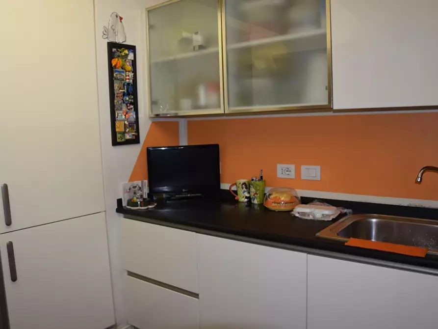 Immagine 27 di Appartamento in vendita  a Carrara